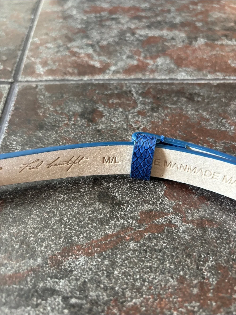 White House Black Market Blue Leather Belt with Silver Chain-Link Hardware